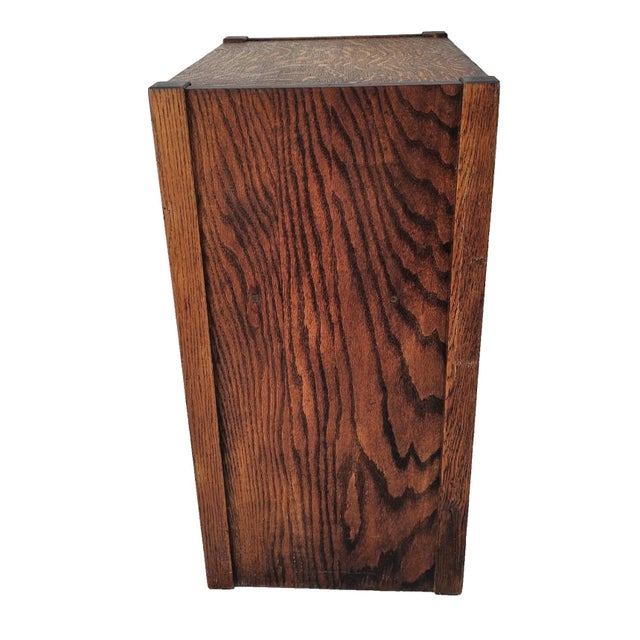 Antique 1910s Tiger Oak Arts & Crafts / Mission Nightstand W/ Leaded Glass Door For Sale - Image 4 of 12