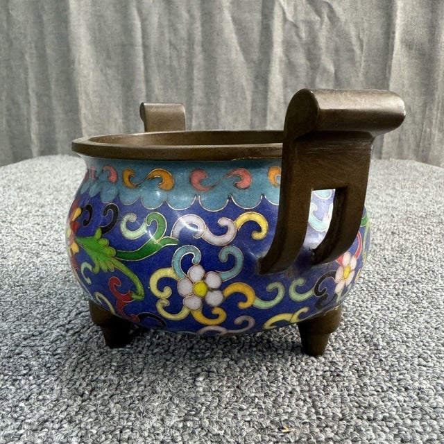 Chinese Vintage Chinese Cloisonné Enamel Tripod Censer With Handles For Sale - Image 3 of 6