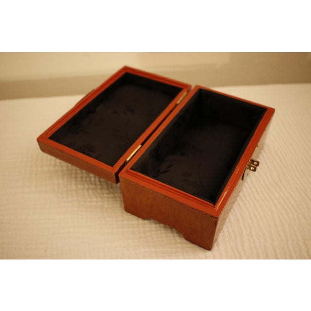 This exquisite vintage Chinese box offers a touch of old-world nostalgia and elegant storage for your home. Handcrafted...