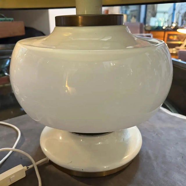 1970s Mid-Century Modern White Opaline Glass and Brass Italian Table Lamp For Sale - Image 11 of 13