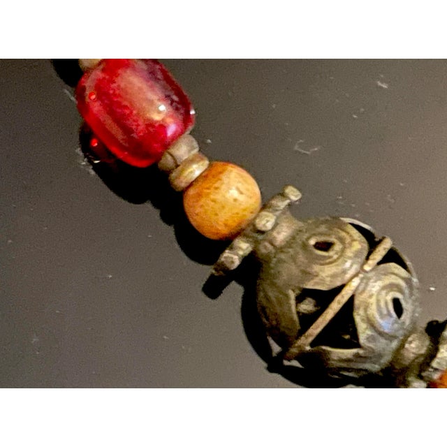 Islamic Early 20th Century Afghan Turkomon Necklace - Lapis Lazuli - Metal - Necklace - Turkoman Tribal Necklace Length: 28 in - Total Weight: 86 G For Sale - Image 3 of 7