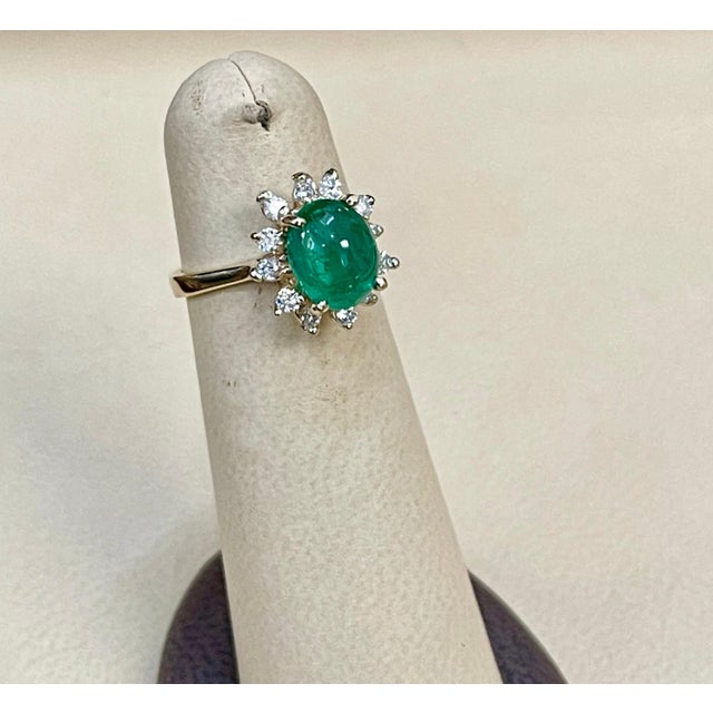 2 Carat Natural Cushion Cabochon Emerald & Diamond Ring 14 Karat Yellow Gold For Sale In New York - Image 6 of 8