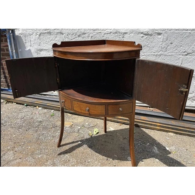 Mid 20th Century Mahogany Double Door Corner Nightstand For Sale - Image 4 of 6