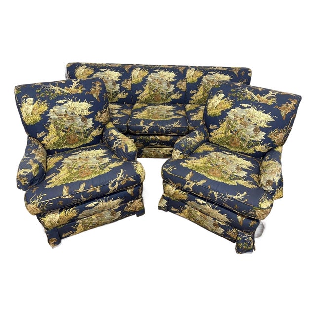 Vintage Bench-Made 3-Piece Living Room Set in Schumacher "Dog & Duck" Indigo Linen – Sofa & 2 Matching Chairs For Sale