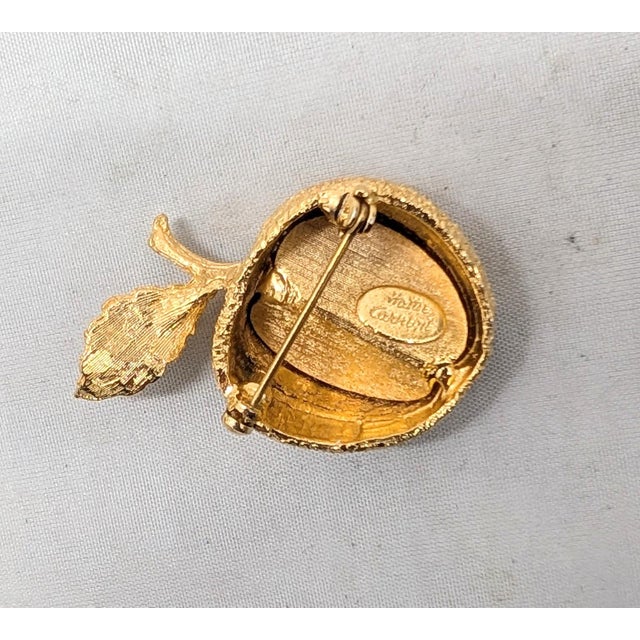 1950s Vintage Signed Hattie Carnegie Goldtone Pavé Clear Rhinestones Apple Brooch For Sale - Image 5 of 6