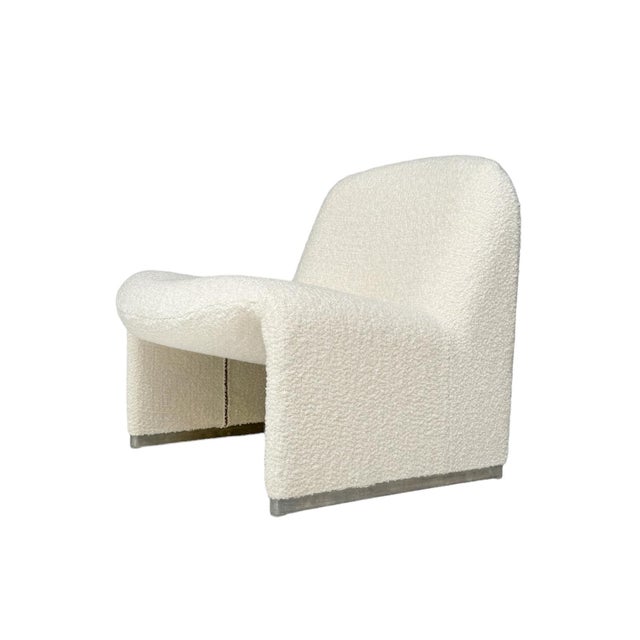Set of Mid-Century Modern Alky Lounge Chairs in Bouclé by Giancarlo Piretti from Artifort, 1970s For Sale - Image 11 of 14