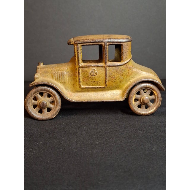 1920s Antique 1920s Kilgore Cast Iron Ford Model T Coupe Toy Car Dark Mustard Yellow Sf600a For Sale - Image 5 of 17