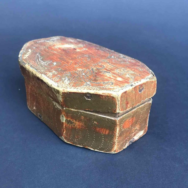 Wood Antique Gilded and Engraved Box For Sale - Image 7 of 8