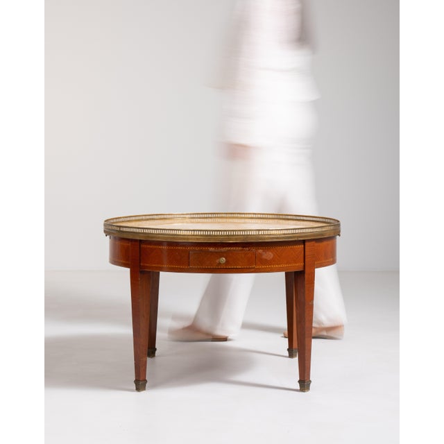 French Louis XVI Bouillotte Coffee Table with Marble Top and Brass Accents, Neoclassical Style, France, Early 20th Century For Sale - Image 3 of 17