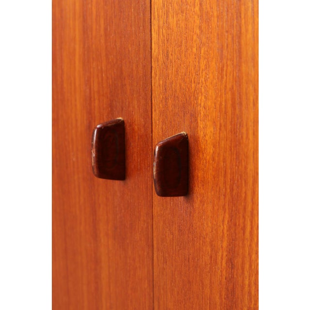 Teak RY-100 Chests of Drawers by Hans J. Wegner for Ry Møbler, 1960s, Set of 2 For Sale - Image 4 of 9