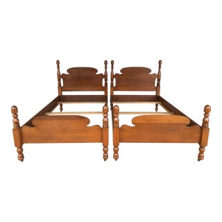 Vintage Cherry Chippendale Style Twin Acorn Poster Beds - a Pair For Sale