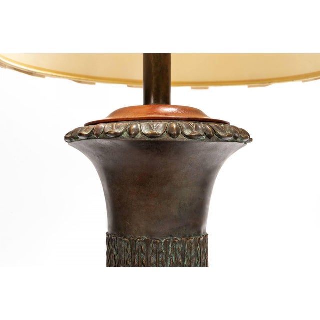 Mid 20th Century Mid 20th Century Bronze Urn Turned Vase Lamp With Wood Trim and Linen Shade For Sale - Image 5 of 10