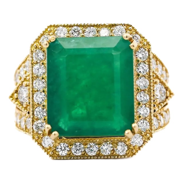 10 Carat Colombian Emerald & Diamond Halo Split Shank in 18k Gold Statement Ring For Sale
