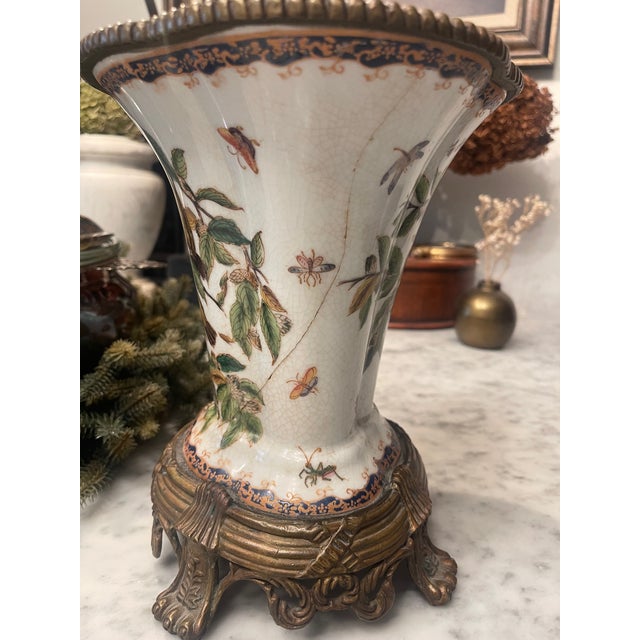 White Wong Lee 1895 Chinese Fine Porcelain Vase With Bronze Ormolu Base For Sale - Image 8 of 8