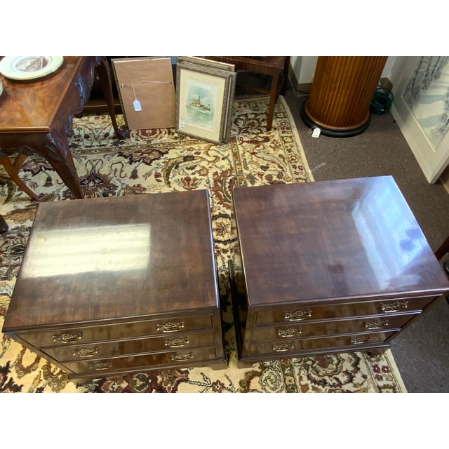 20th century pair Henredon chest of drawers. Metal batwing pulls.