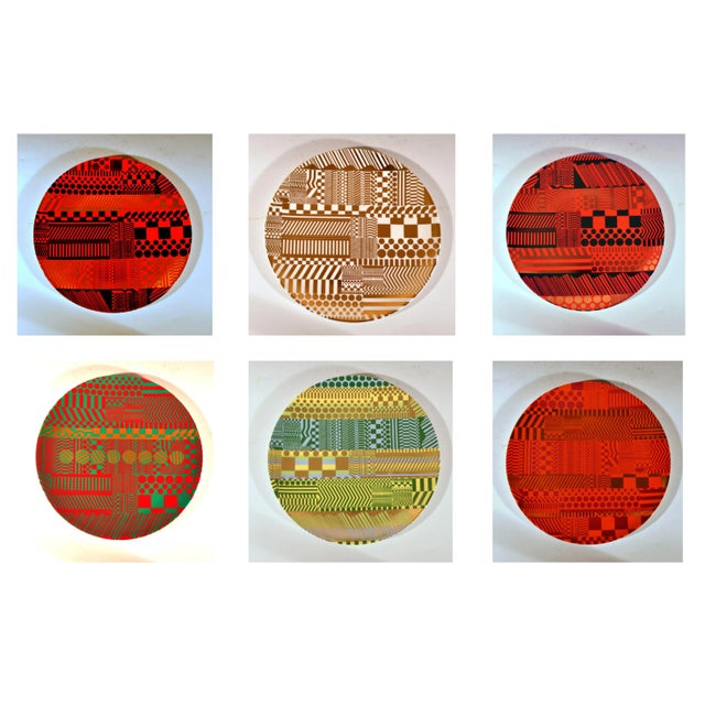 Sir Eduardo Paolozzi for Wedgwood: "Variations on a Geometric Theme", a Complete and Boxed Limited Edition Set of Six Bone China Plates, 1971 For Sale - Image 10 of 10