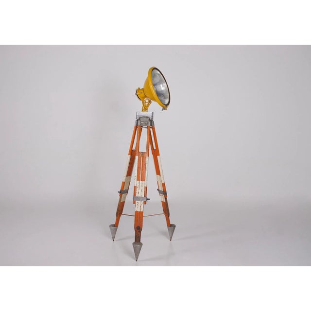 Industrial Tripod Spotlight from Holophane, 1960s For Sale - Image 18 of 18