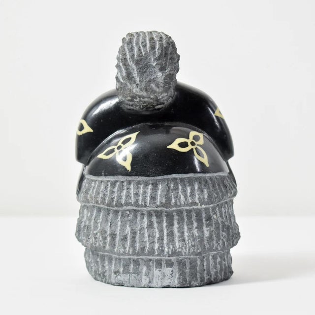 Early 20th Century Shona Stone Woman Sculpture In The Style of Colleen For Sale In Denver - Image 6 of 9