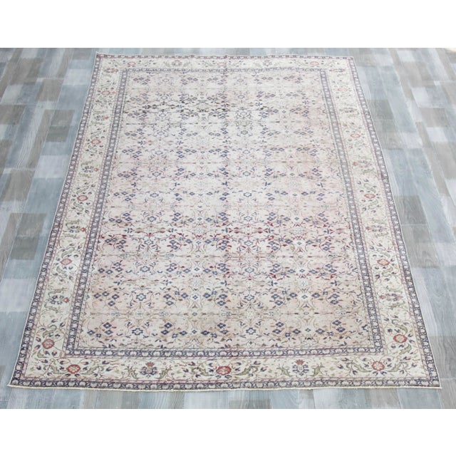 This listing is for an exceptional vintage handmade Turkish rug coming from Kayseri.i can say the wool is like silky it is...