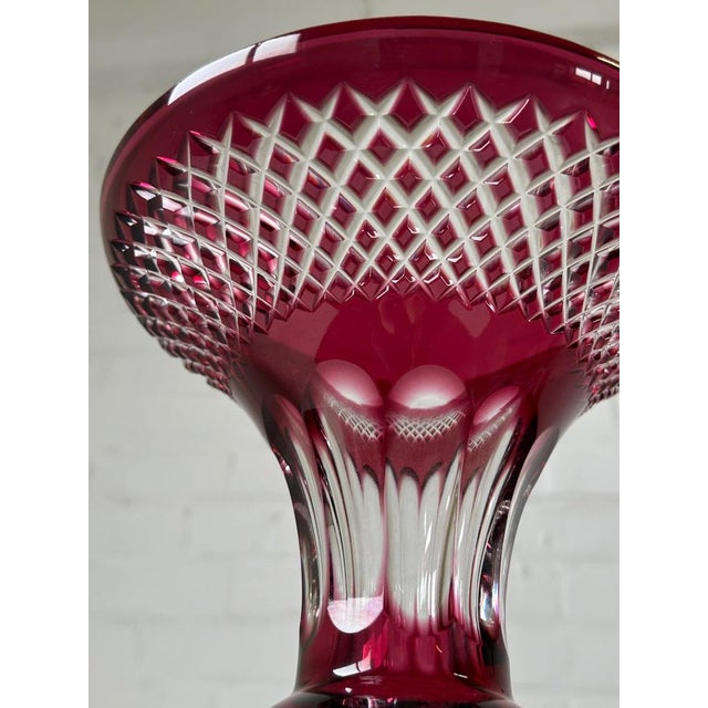 Mauve and Clear Cut Crystal Ball Vase with Trumpet Neck from Val Saint Lambert, 1890s For Sale - Image 4 of 6