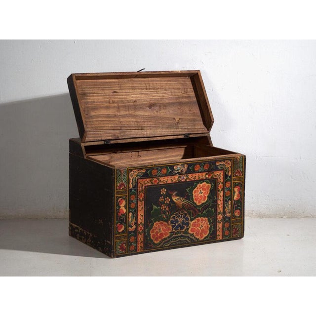 Antique Chinese Painted Trunk For Sale - Image 3 of 11