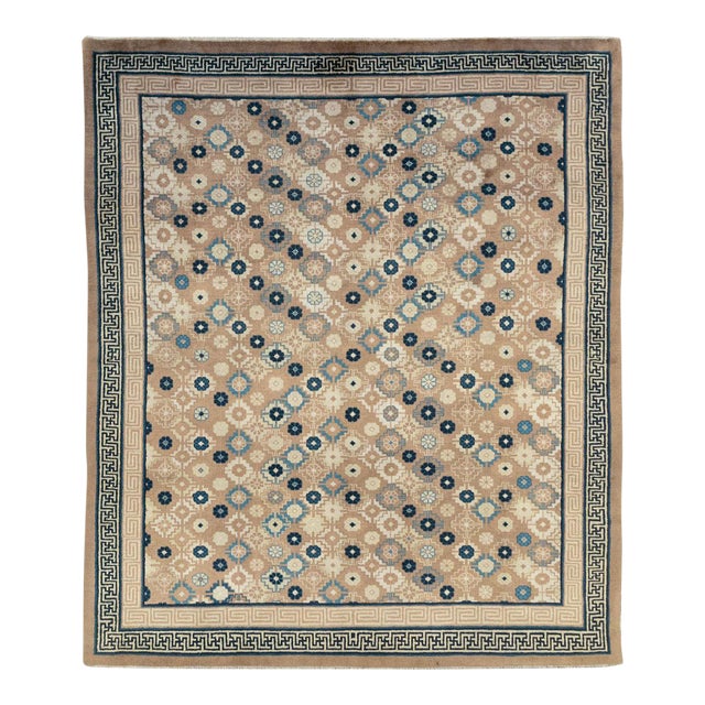 Galerie Shabab Collection Mid-20th Century Chinese Peking Small Room Size Carpet For Sale