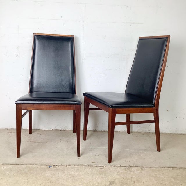 Dillingham Manufacturing Company MCM Dillingham Walnut High-Back Dining Chairs, Circa 1960s, Set 3 For Sale - Image 4 of 18