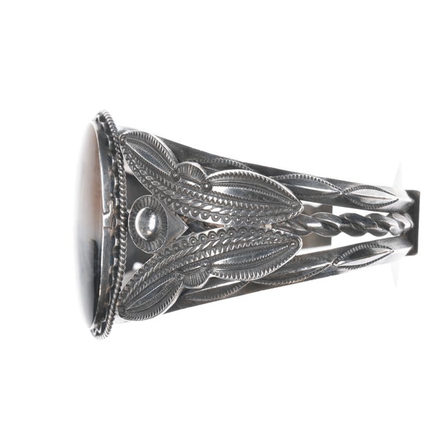 1940s 6.5" 1940's Native American silver and agate butterfly cuff bracelet For Sale - Image 5 of 11