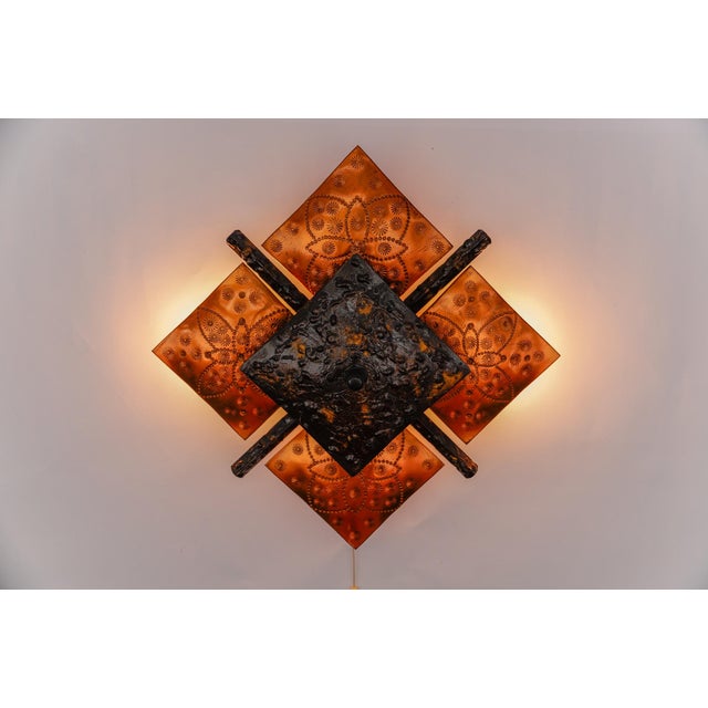 Metal Mid-Century Modern Wall Lamp in Iron and Copper, 1960s For Sale - Image 7 of 11