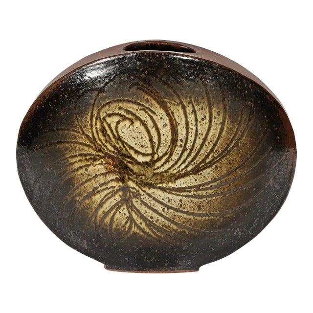 Mid-Century Modernist Ceramic Striated Burnt Umber Vase by Aleph Hammer For Sale