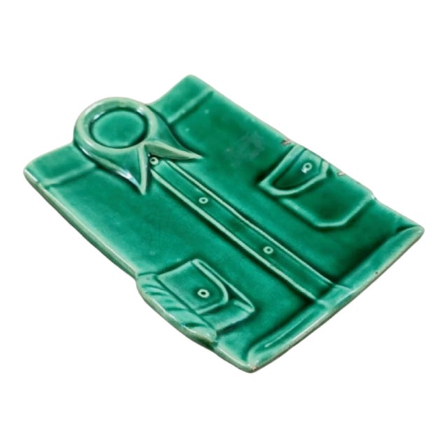 Details: -Vintage green shirt ceramic ashtray catchall dish -Ashtray in the shape of a men's shirt -Bottom of ashtray...