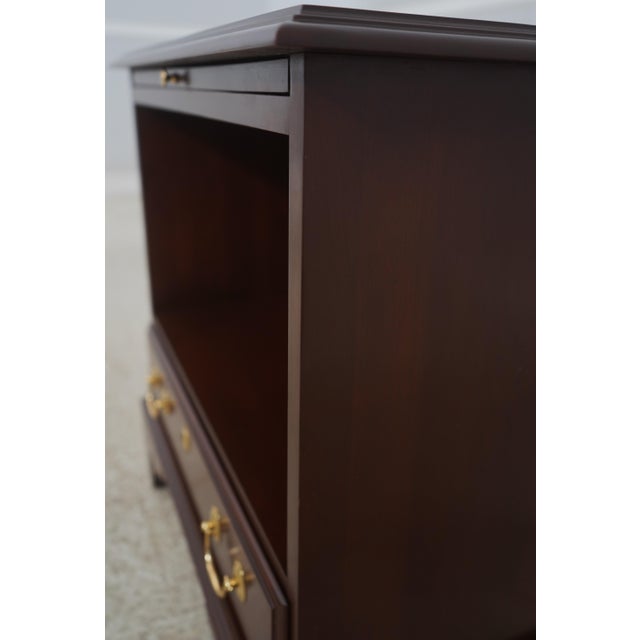 1980s Harden 1 Drawer Cherry Georgian Style Nightstand For Sale - Image 9 of 18