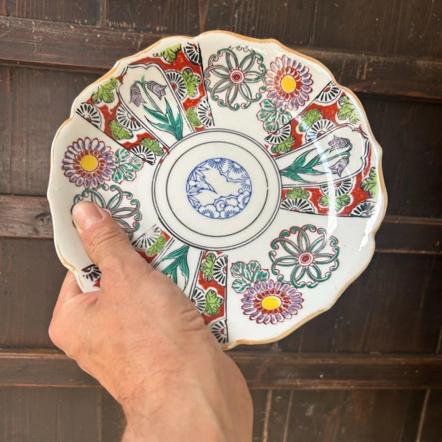 1920s Authentic Japanese Imari Plate Floral Decoration, 1920 For Sale - Image 5 of 10