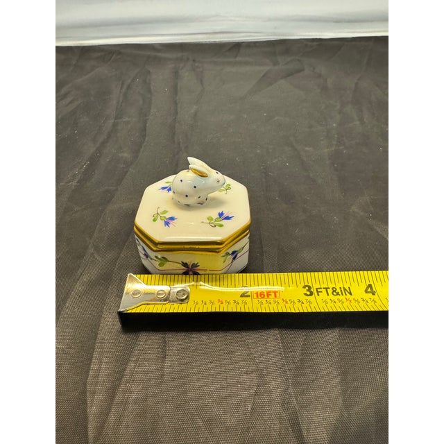 Vintage Herend Blue Garland Bunny Rabbit Porcelain Hand Painted Trinket Box 6020 For Sale - Image 12 of 12