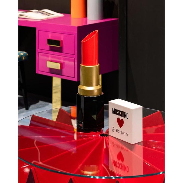 Kiss Me Vase in Powder-Coated Aluminum by Altreforme For Sale - Image 4 of 7