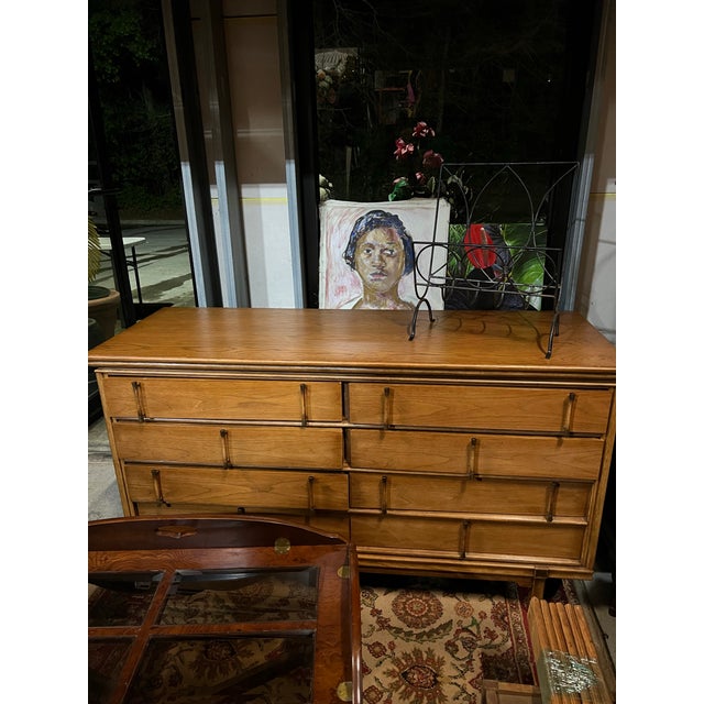 Up for consideration is a beautiful black metal magazine rack. This would look lovely in your home and it is a great find...