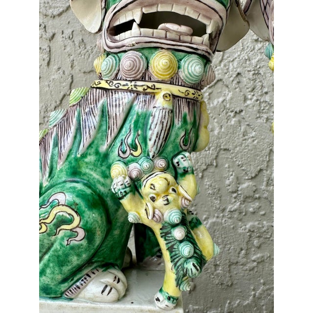 Green Vintage Chinese Famille Verte Sancai Glazed Porcelain Foo Dogs/Guardian Lions- A Pair For Sale - Image 8 of 10
