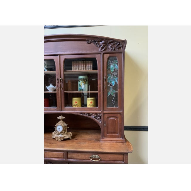 Age: circa 1900 Wood type: solid and veneered oak Condition: very good, meticulously maintained, and ready-to-use original...