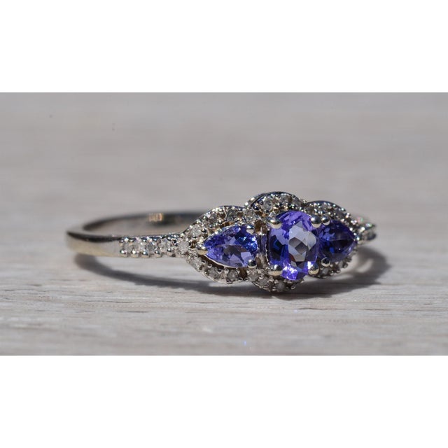 Metal The Stomar: Three Stone Tanzanite and Diamond Ring in White Gold For Sale - Image 7 of 10