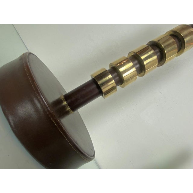 Mid-Century Machine Age Table Lamp in Leather and Brass, 1960s For Sale - Image 6 of 14