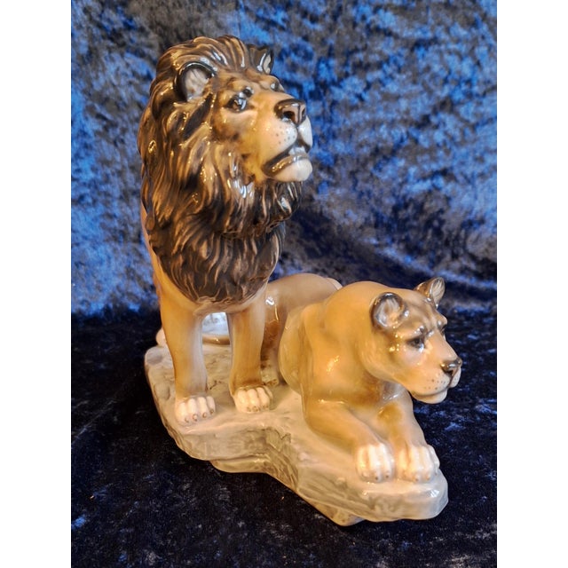 Porcelain Lion Couple Sculpture by Fritz Heidenreich for Rosenthal, 1970s For Sale - Image 3 of 7