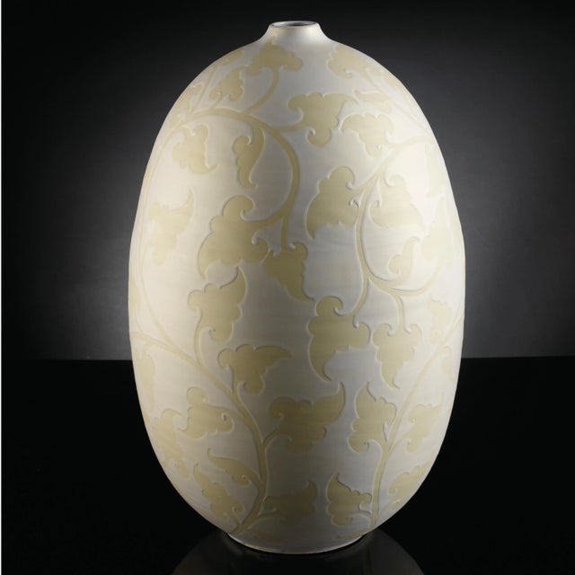 Contemporary Light Yellow Metallic Stoneware Oliva Damasco Vase from VGnewtrend For Sale - Image 3 of 3