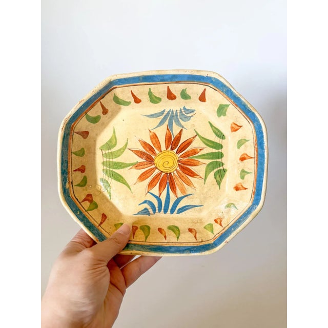 Cream Vintage Cream Mexican Tlaquepaque Folk Art Pottery Nesting Bowls, Set of 2 For Sale - Image 8 of 10