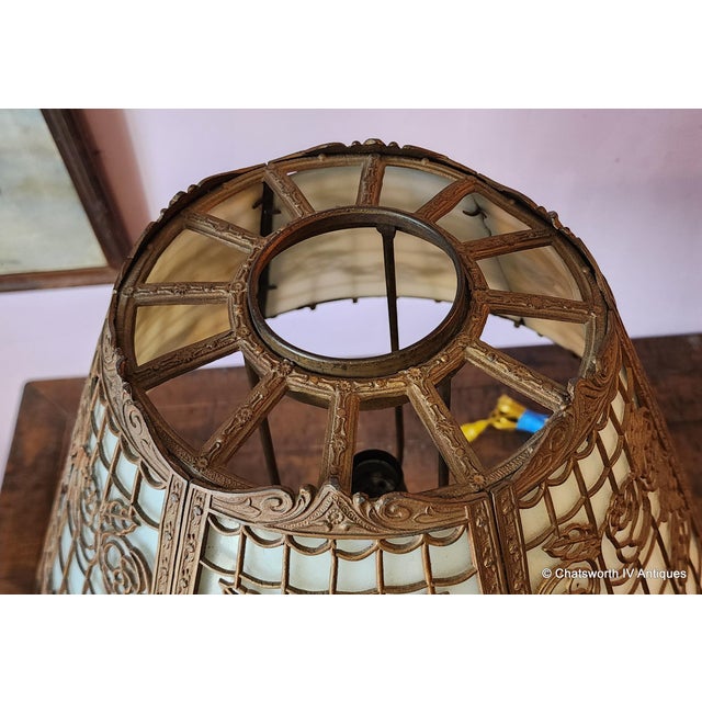 Signed Edward Miller Art Nouveau Style Slag Glass 6 Panel Table Lamp, C1920s For Sale - Image 14 of 14