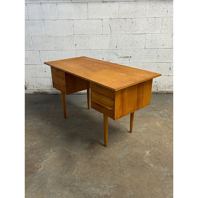 Danish Freestanding Mid Century Modern Oak Writing Desk 6 Drawers, 1960s For Sale In New York - Image 6 of 8