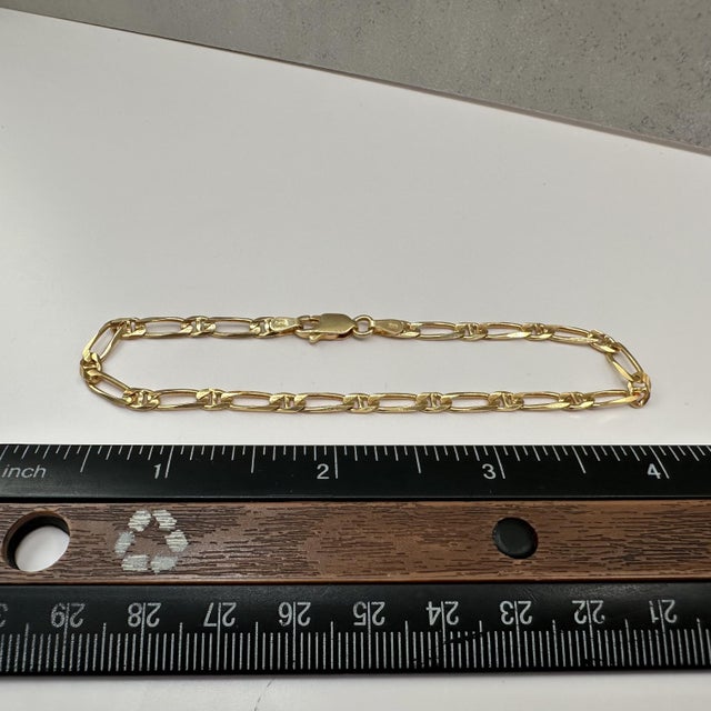 Early 21st Century 14k Yellow Gold Figaro Mariner Link Bracelet 8.25in 5.4g For Sale - Image 5 of 5