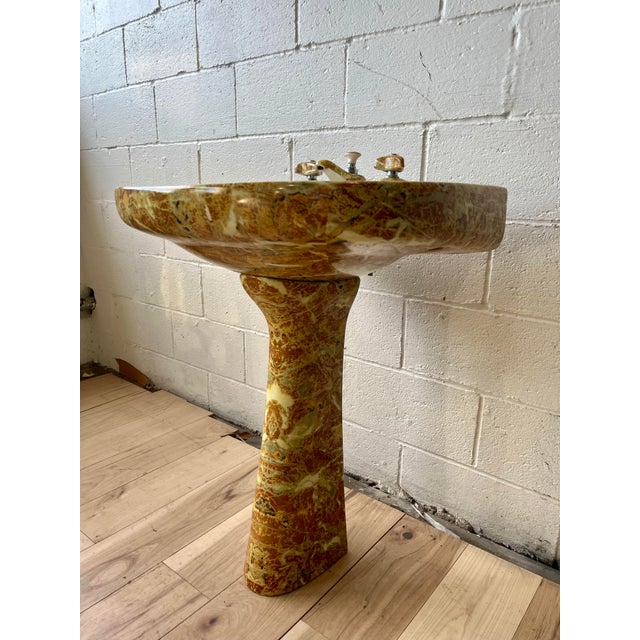 1970s Hollywood Regency Faux Marble Pedestal Sink With Matching Fixtures For Sale In New York - Image 6 of 11