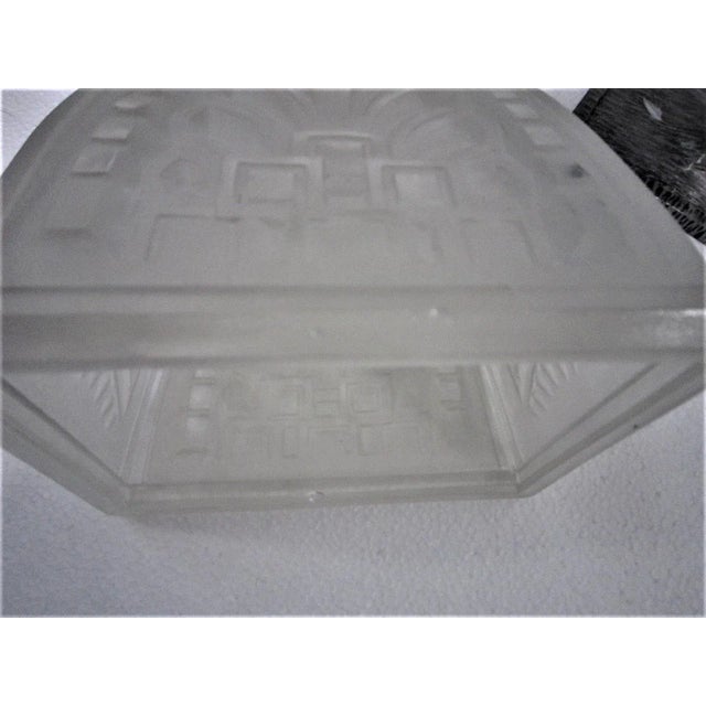 French Modernist Narrow Rectangular Table Lamp in Hammered Iron and Art Glass For Sale - Image 4 of 13