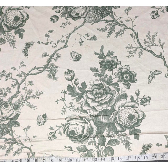 Off-white Vintage Kingsway "Hamilton" Floral Cotton After Ralph Lauren's Ashfield Fabric- 5 Yards For Sale - Image 8 of 10