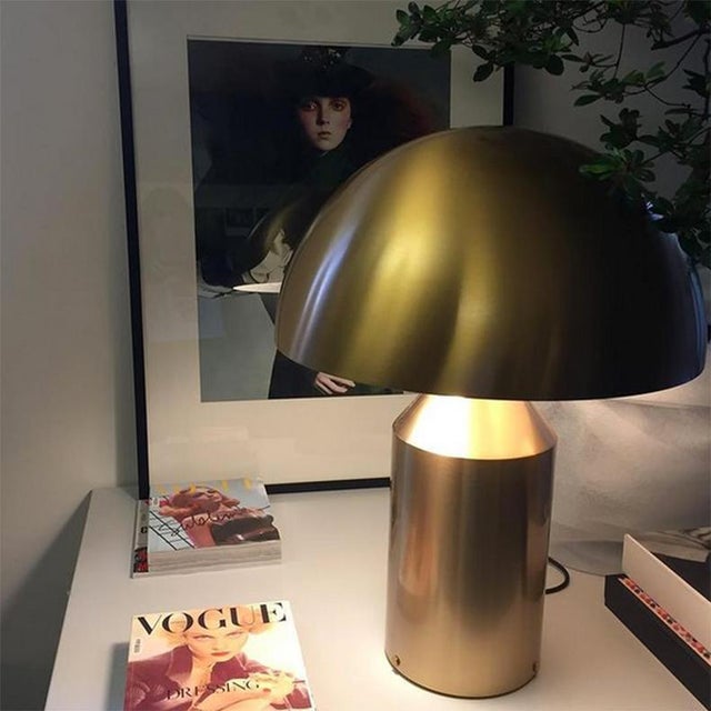 Medium Metal Satin Gold Atollo Table Lamp by Vico Magistretti for Oluce For Sale - Image 6 of 8
